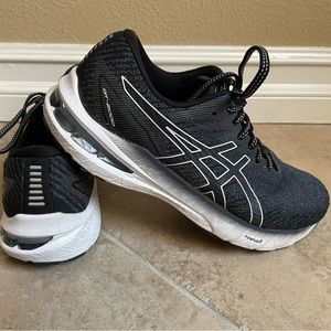 Asics GT-2000 10 Women’s Running Shoes
